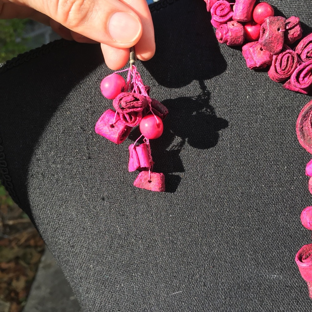 💯 authentic Rose 🥀 necklace & earring set - Picture 7 of 12